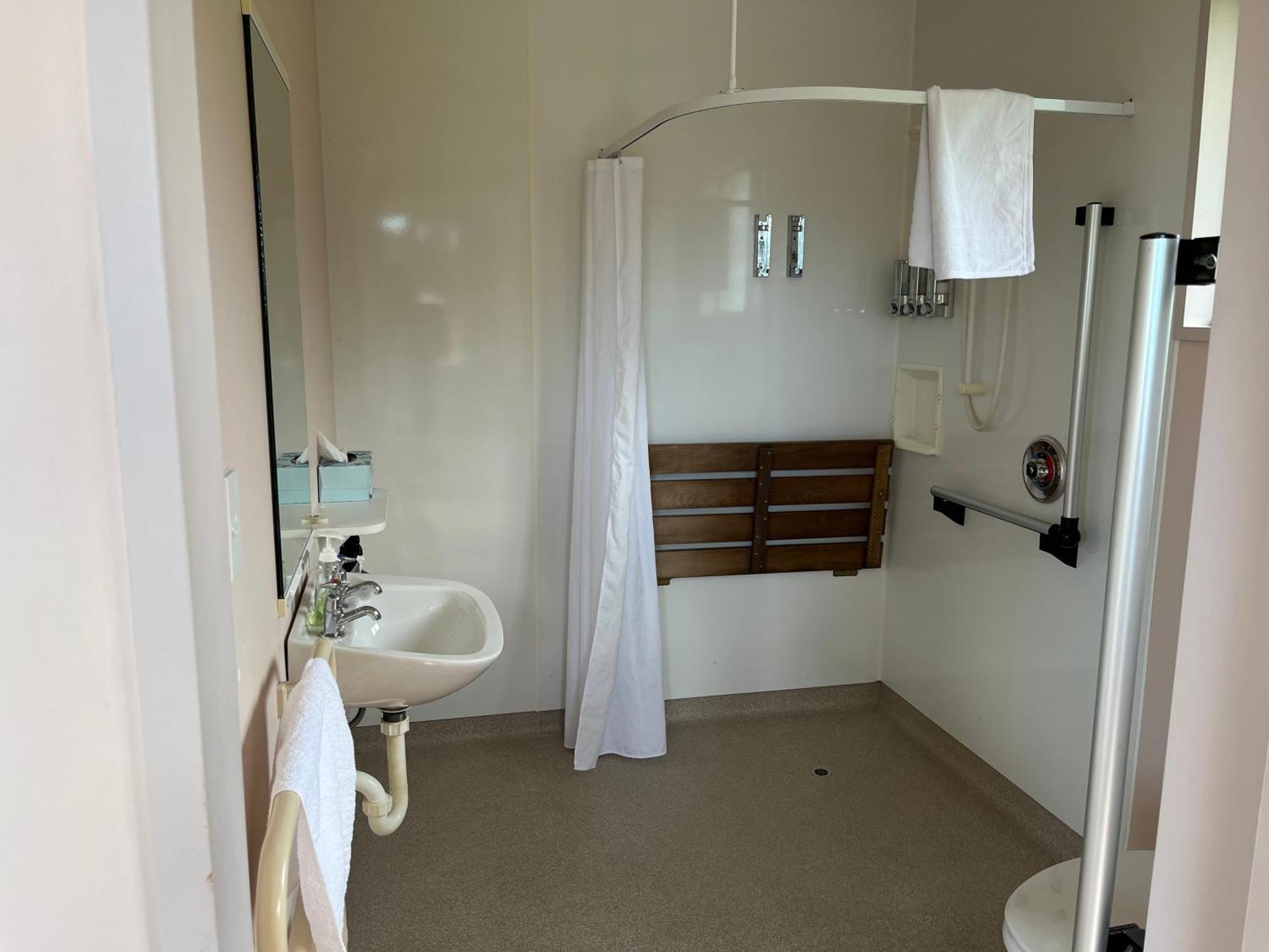 Carrickfergus Cottage Unit 1 Harihari ภายนอก รูปภาพ
